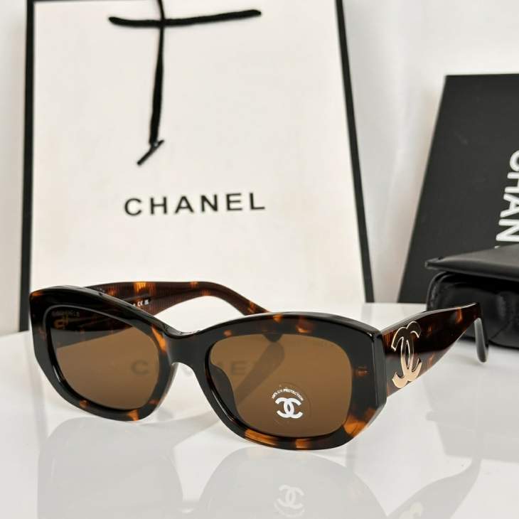 Picture of Chanel Sunglasses _SKUfw79399283fw
